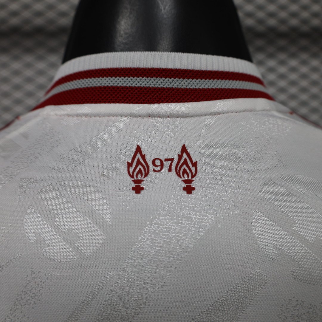 Jersey Liverpool visitante 26/27 - Image 5